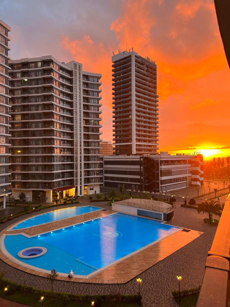 White Apartment Μπατούμι Εξωτερικό φωτογραφία