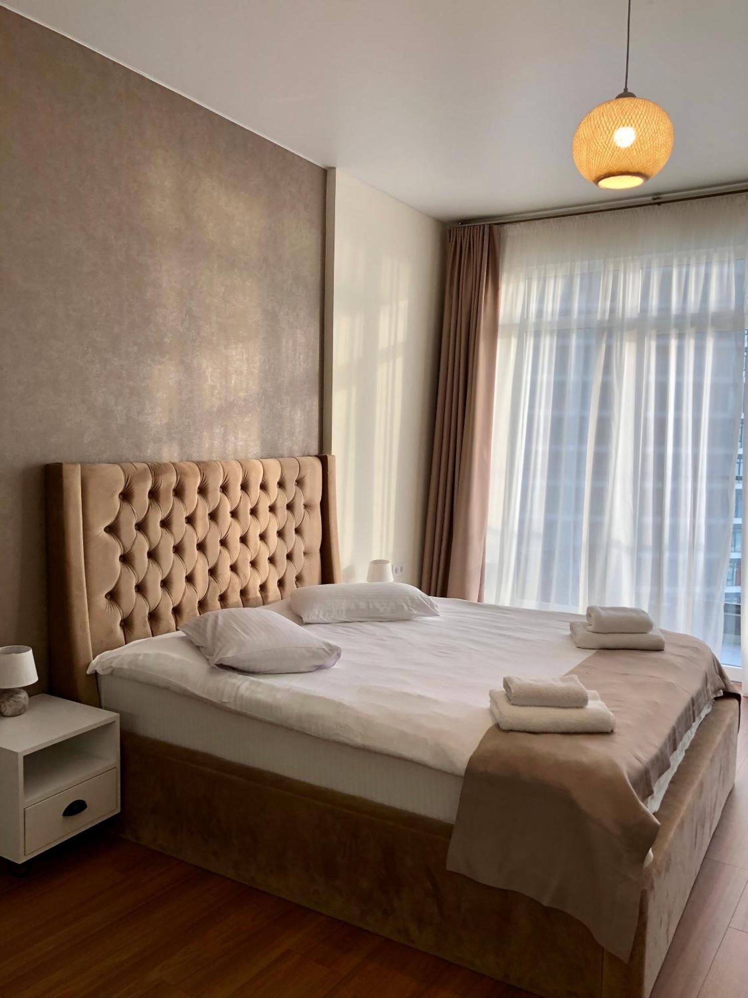 White Apartment Μπατούμι Εξωτερικό φωτογραφία