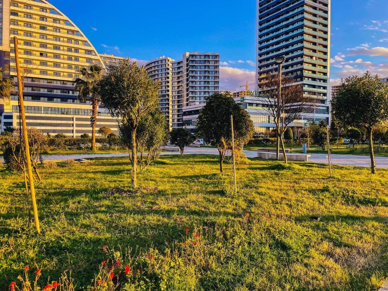 White Apartment Μπατούμι Εξωτερικό φωτογραφία