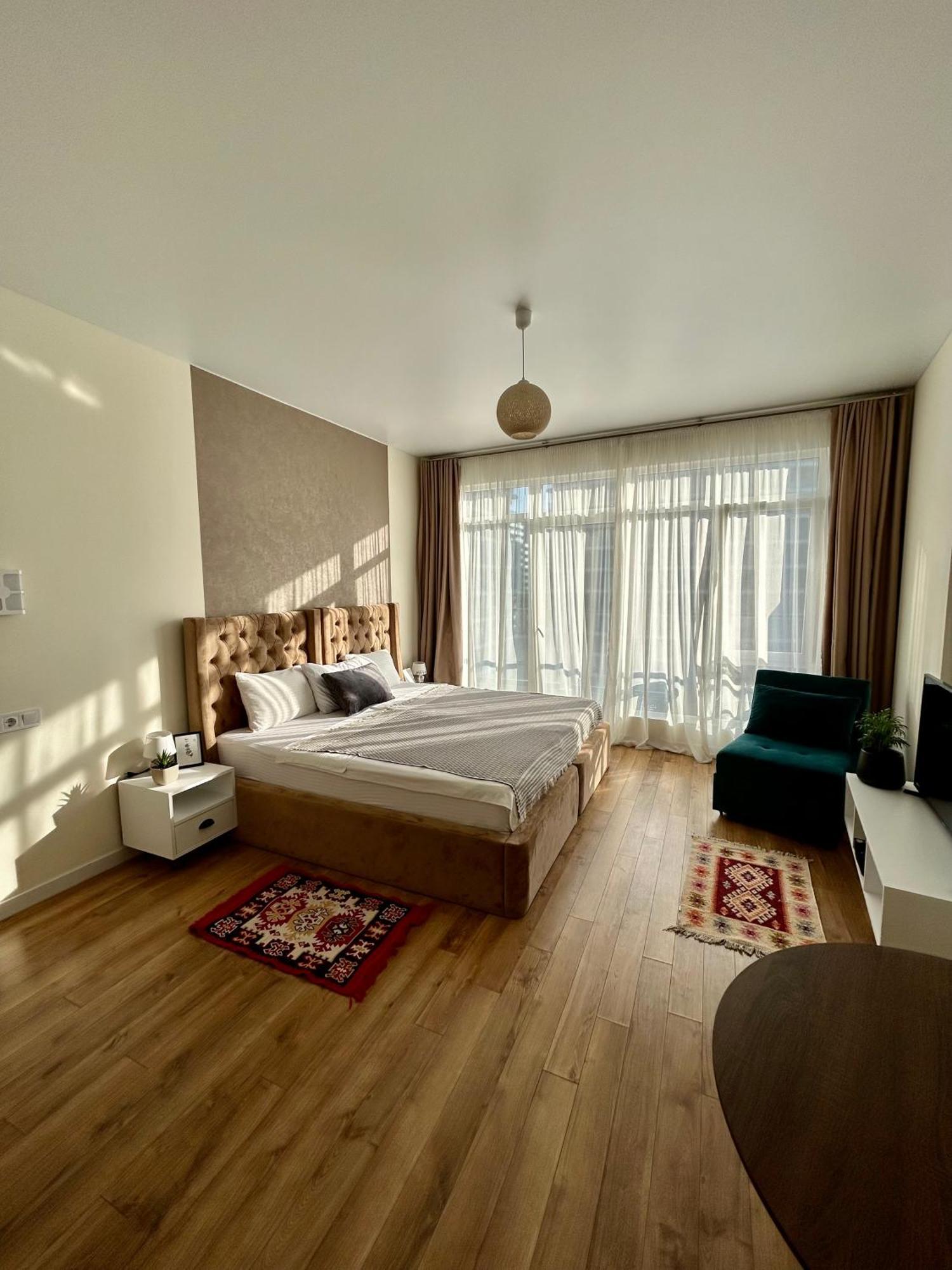 White Apartment Μπατούμι Εξωτερικό φωτογραφία
